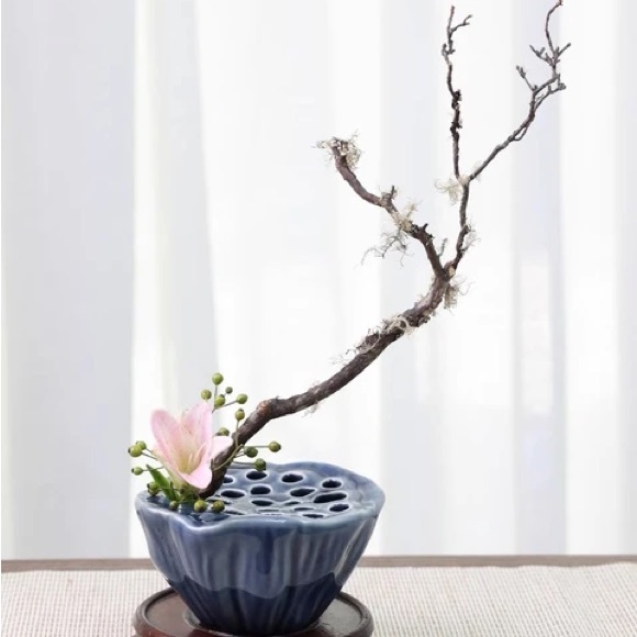 Ikebana vase By Arita - Picture 6 of 8